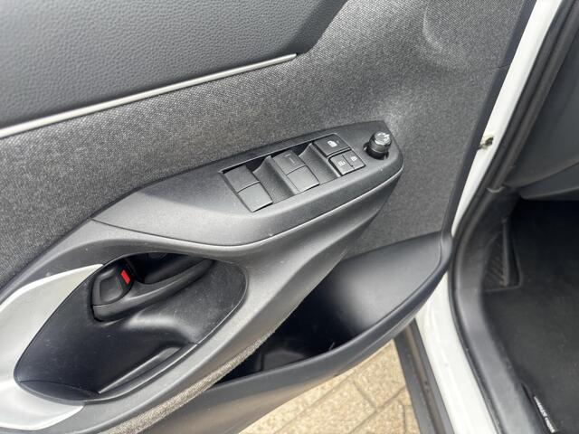 Toyota YARIS Cross 1.5 Hybrid Active 1e eigenaar, NL Auto, Garantie tot 2032, Trekhaak, Hoge instap