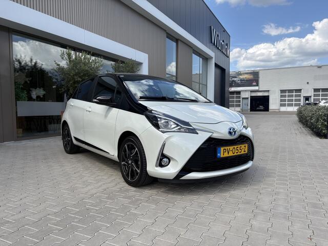 Toyota YARIS 1.5 Hybrid Bi-Tone | Navigatie | Trekhaak