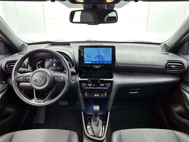Toyota YARIS Cross 1.5 Hybrid Adventure | Head-up Display | Dodehoek detectie | Stoel+stuurverwarming | Parkeersensoren voor+achter | Full LED Adaptive | Elektrische achterklep | Navigatie | Apple CarPlay/Android Auto |