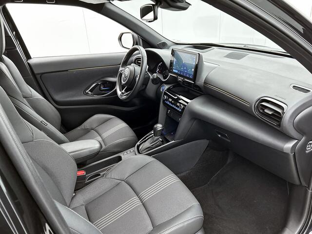 Toyota YARIS Cross 1.5 Hybrid Adventure | Head-up Display | Dodehoek detectie | Stoel+stuurverwarming | Parkeersensoren voor+achter | Full LED Adaptive | Elektrische achterklep | Navigatie | Apple CarPlay/Android Auto |