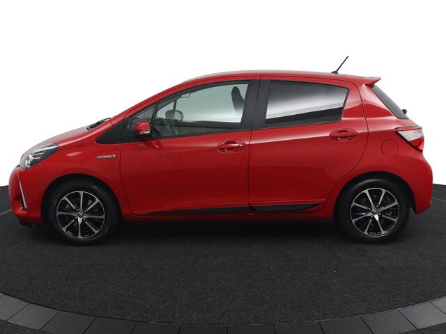 Toyota YARIS 1.5 Hybrid Design Sport | Origineel NL | Trekhaak | Privacy Glas | Climate Control | Cruise Control |