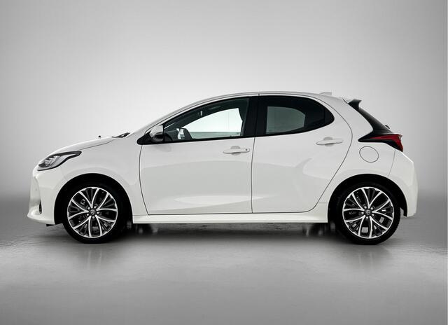 Toyota YARIS 1.5 Hybrid 130 Executive | BTW voertuig | Dodehoek detectie | Stoel+stuurverwarming | Parkeersensoren voor+achter | Draadloze telefoonlader | Navigatie | Apple CarPlay/Android Auto | Cruise Control Adaptive |