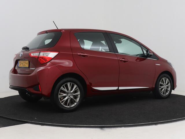 Toyota YARIS 1.5 Hybrid Energy Plus | Dealer onderhouden | Half leder/Alcantara bekleding | Parkeersensoren achter | Navigatie | Cruise Control | Climate control | Achteruitrijcamera | fotostudio