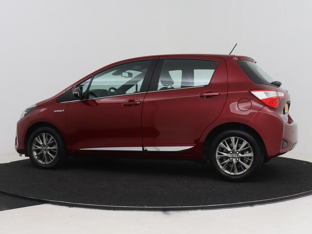 Toyota YARIS 1.5 Hybrid Energy Plus | Dealer onderhouden | Half leder/Alcantara bekleding | Parkeersensoren achter | Navigatie | Cruise Control | Climate control | Achteruitrijcamera | fotostudio