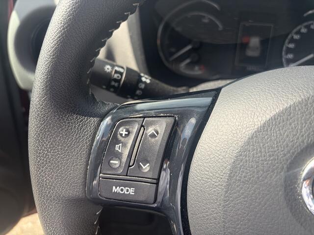 Toyota YARIS 1.5 Hybrid Dynamic | Navi | Climate | Camera!