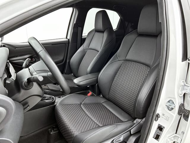 Toyota YARIS 1.5 Hybrid 130 Executive | Parkeersensoren V+A | Blindspot | Stuur-Stoelverwarming |