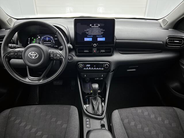Toyota YARIS 1.5 Hybrid 115 Dynamic Comfort Pack | BTW voertuig | Dodehoek detectie | Stoel+stuurverwarming | Parkeersensoren voor+achter | Draadloze telefoonlader | Apple CarPlay/Android auto |