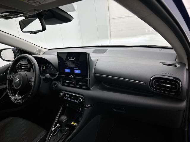 Toyota YARIS 1.5 Hybrid 115 Dynamic Comfort Pack | BTW voertuig | Dodehoek detectie | Stoel+stuurverwarming | Parkeersensoren voor+achter | Draadloze telefoonlader | Apple CarPlay/Android auto |