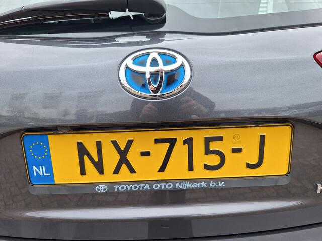 Toyota YARIS 1.5 Hybrid Design Red *Met trekhaak voor fietsendrager!*