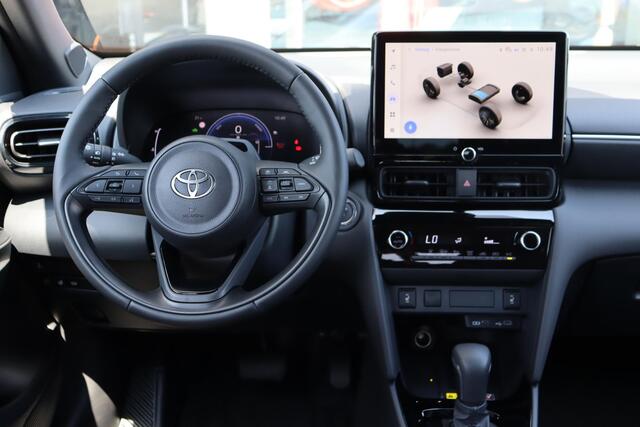 Toyota YARIS Cross 1.5 Hybrid 115 Dynamic, Comfort pack, BSM, Apple Carplay / Android Auto, Climate control.