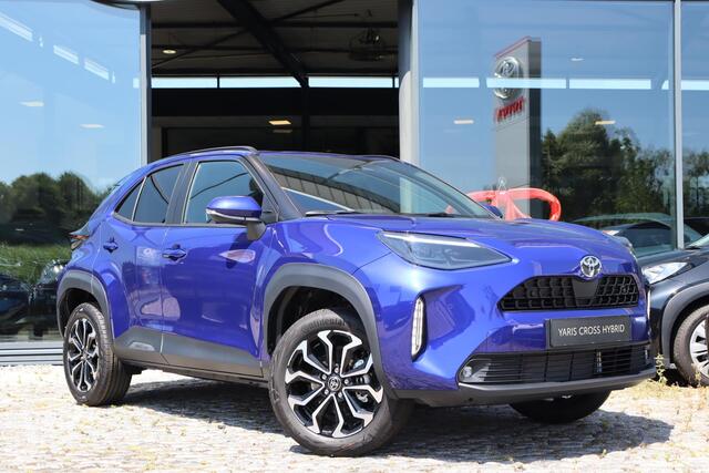 Toyota YARIS Cross 1.5 Hybrid 115 Dynamic, Comfort pack, BSM, Apple Carplay / Android Auto, Climate control.