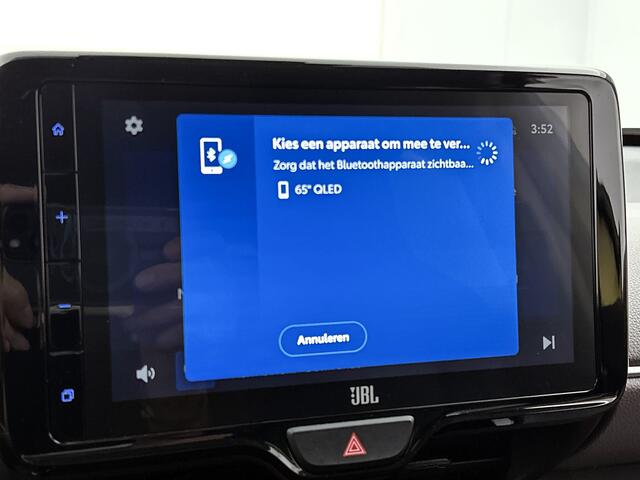 Toyota YARIS Cross 1.5 Hybrid Executive + | BTW Voertuig | JBL | Head-Up Display | LED Matrix | Elektrische achterklep | Stoel+stuurverwarming | Dodehoek detectie | Parkeersensoren voor+achter | Navigatie | Apple CarPlay/Android Auto