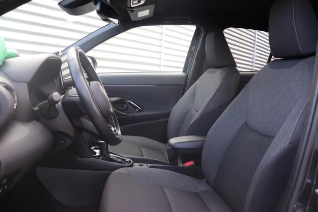 Toyota YARIS Cross 1.5 Hybrid 115 Dynamic, Parkeersensoren, All-season, Keyless, Camera!