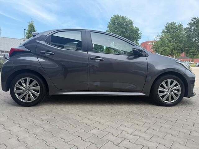 Toyota YARIS 1.5 Hyb. Dynamic Limited | All Seasons | Trekhaak