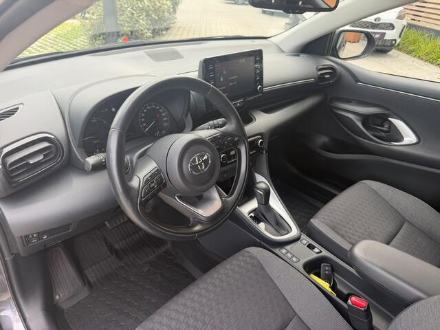 Toyota YARIS 1.5 Hyb. Dynamic Limited | All Seasons | Trekhaak