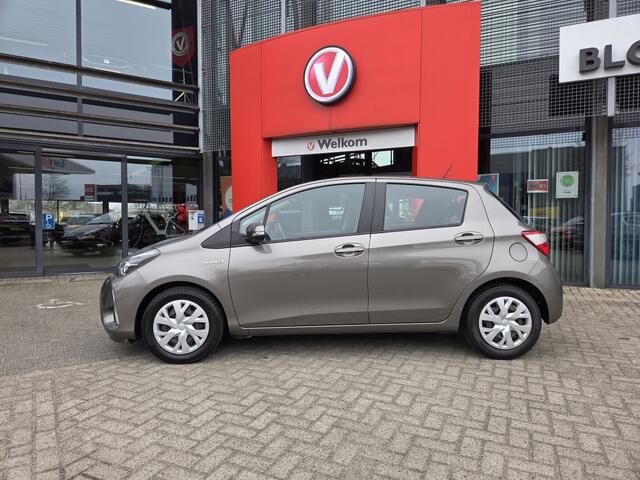Toyota YARIS 1.5 Hyb. Active