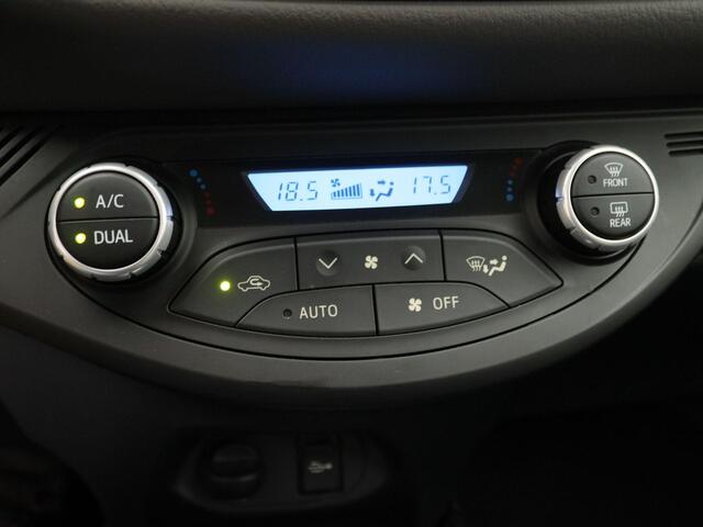 Toyota YARIS 1.5 Hybrid Active | Camera | Climate control | Cruise control