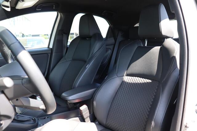 Toyota YARIS 1.5 Hybrid Executive, Halfleder, LM velgen, Stoelverwarming, Apple Carplay / Android Auto.