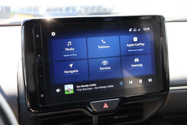 Toyota YARIS 1.5 Hybrid Executive, Halfleder, LM velgen, Stoelverwarming, Apple Carplay / Android Auto.