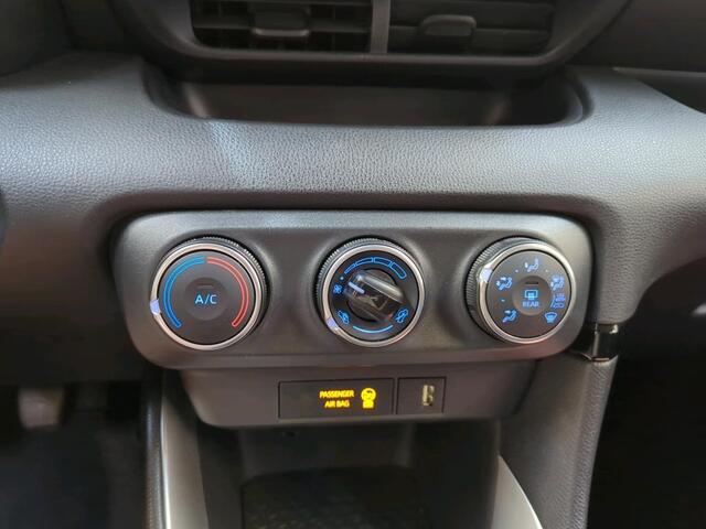 Toyota YARIS 1.5 VVT-i Active, Camera! Carplay! VERWACHT!!