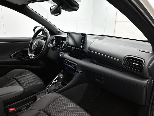Toyota YARIS 1.5 Hybrid Executive | BTW voertuig | Head-Up Display | Dodehoek detectie | Parkeersensoren voor+achter | Stoelverwarming | Apple CarPlay/Android Auto | Cruise Control Adaptive | Climate Control |