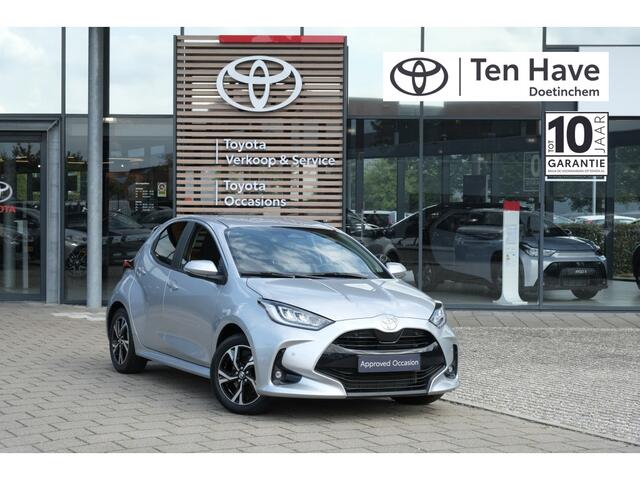 Toyota YARIS 1.5 Hybrid 115 Dynamic Automaat | Buitenspiegels automatisch inklapbaar | Stoelen, stoelverwarming voorstoelen | Stuurwiel, met stuurwielverwarming | Blind Spot Monitor (BSM); dodehoekdetectie | Safe