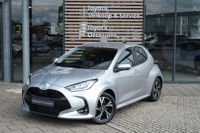 Toyota YARIS 1.5 Hybrid 115 Dynamic Automaat | Buitenspiegels automatisch inklapbaar | Stoelen, stoelverwarming voorstoelen | Stuurwiel, met stuurwielverwarming | Blind Spot Monitor (BSM); dodehoekdetectie | Safe