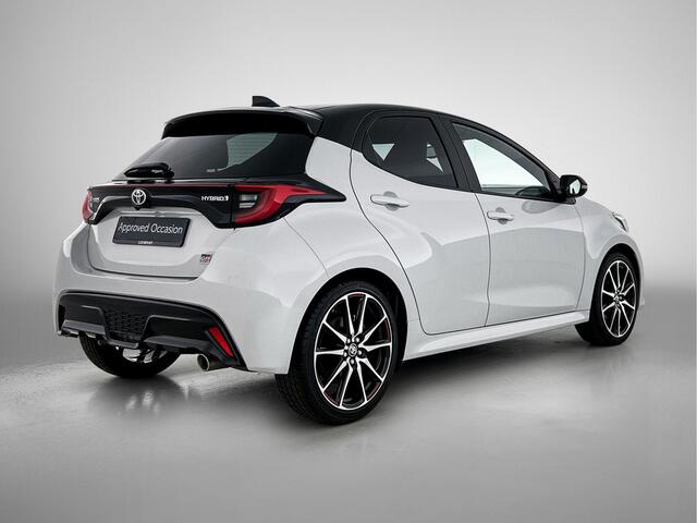 Toyota YARIS 1.5 Hybrid GR Sport | BTW voertuig | JBL | dodehoek detectie | Stoelverwarming | Draadloze telefoonlader | Navigatie | Apple CarPlay/Android Auto | Cruise Control Adaptive |