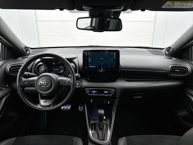 Toyota YARIS 1.5 Hybrid GR Sport | BTW voertuig | JBL | dodehoek detectie | Stoelverwarming | Draadloze telefoonlader | Navigatie | Apple CarPlay/Android Auto | Cruise Control Adaptive |