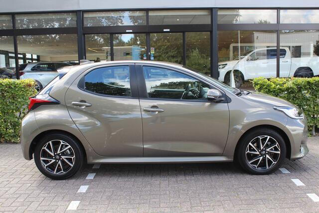 Toyota YARIS 1.5 Hybrid Dynamic | Rijklaar | Afn. trekhaak | PDC | Apple/Android | DAB+ | Camera | Adap. Cruise | Clima