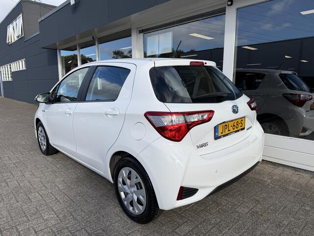 Toyota YARIS 1.5 Hybrid Active Navi Cruisecontrol