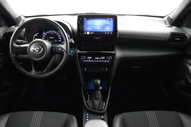 Toyota YARIS Cross 1.5 Hybrid Explore | Apple Carplay/Android Auto | Tree planken | stuur, stoel, voorruit verwarming |