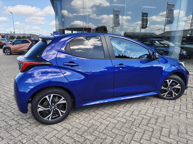 Toyota YARIS 1.5 Hybrid 115 Dynamic | Sensoren v/a | Stuur & Stoelverwarming