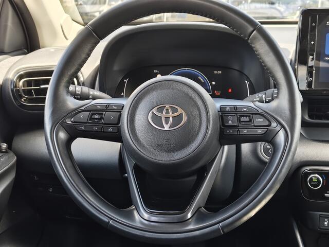 Toyota YARIS 1.5 Hybrid 115 Dynamic | Sensoren v/a | Stuur & Stoelverwarming