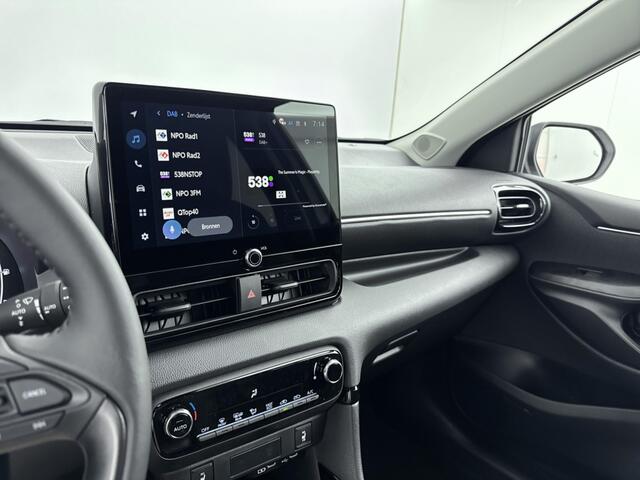 Toyota YARIS 1.5 Hybrid 115 Dynamic Comfort Pack | 3600 EU voordeel!* | Voor + achter parkeersensoren | Carplay draadloos |