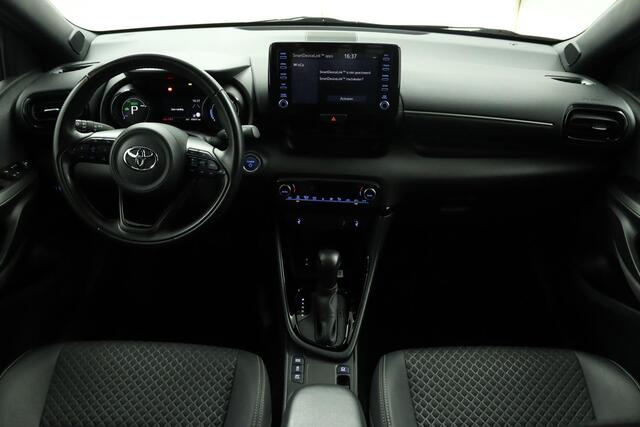 Toyota YARIS 1.5 Hybrid Executive | Bi-Tone | Adaptive Cruise Control | Stoelverwarming | Apple carplay en Android Auto |