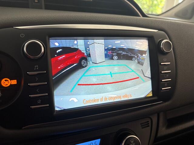 Toyota YARIS 1.5 HYB. Airco ECC Multimedia PDC Camera