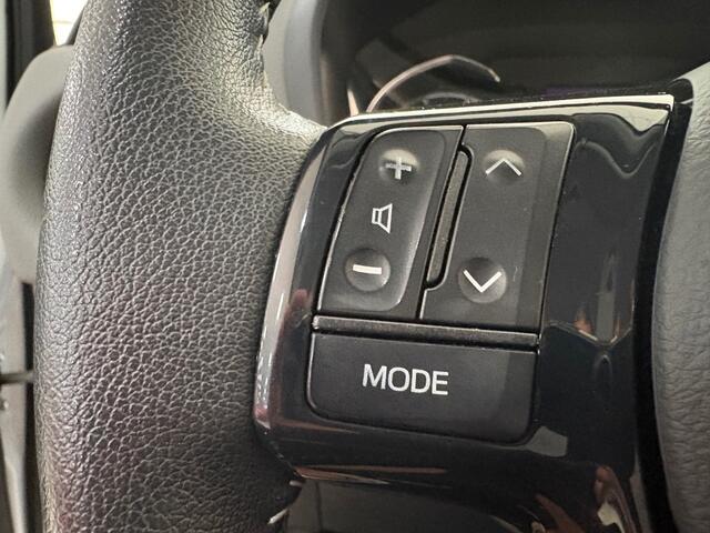 Toyota YARIS 1.5 HYB. Airco ECC Multimedia PDC Camera