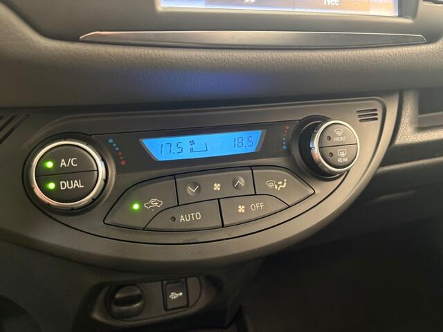 Toyota YARIS 1.5 HYB. Airco ECC Multimedia PDC Camera