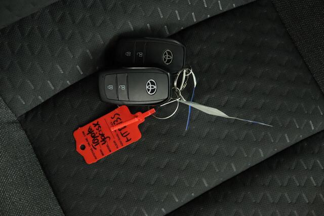 Toyota YARIS Cross 1.5 Hybrid 115 Dynamic Adaptive Cruise Control | Achteruitrijcamera | Stoelverwarming | Apple Carplay | Android Auto |