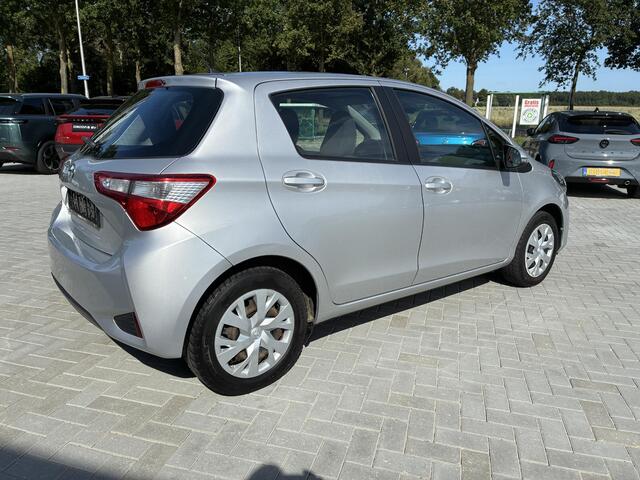 Toyota YARIS 1.0 VVT-i Aspiration 5-Deurs | Climate control | Camera | Navigatie | Cruise control | Elektrisch Pakket | Bluetooth telefoonvoorbereiding