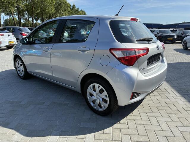 Toyota YARIS 1.0 VVT-i Aspiration 5-Deurs | Climate control | Camera | Navigatie | Cruise control | Elektrisch Pakket | Bluetooth telefoonvoorbereiding