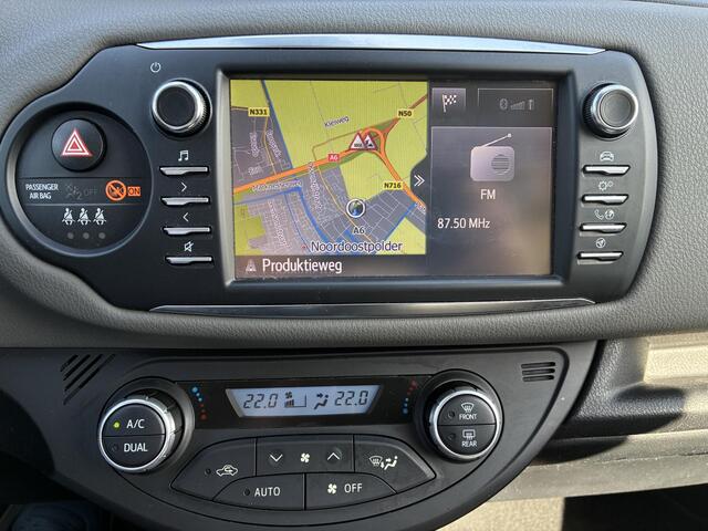 Toyota YARIS 1.0 VVT-i Aspiration 5-Deurs | Climate control | Camera | Navigatie | Cruise control | Elektrisch Pakket | Bluetooth telefoonvoorbereiding
