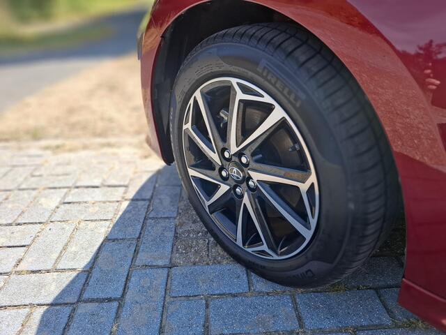 Toyota YARIS 1.5 Hybrid Dynamic