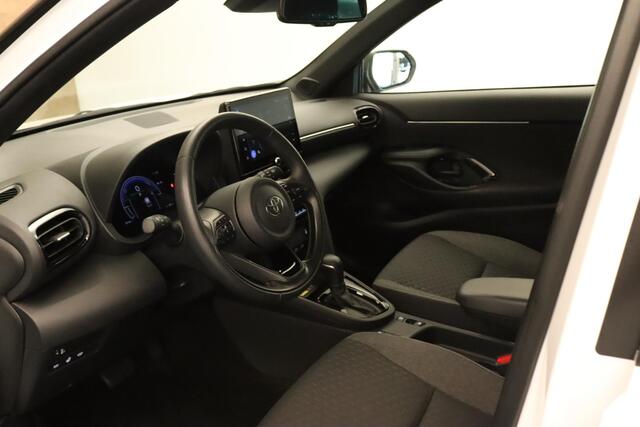Toyota YARIS Cross 1.5 Hybrid 130 Dynamic - CLIMATE CONTROL - APPLE CARPLAY/ANDROID AUTO - ACHTERUITRIJCAMERA - CRUISE CONTROL ADAPTIEF - DRAADLOZE TELEFOONLADER - VOORSTOELEN VERWARMD - STUURVERWARMING - KEYLESS ENTRY/START - EXTRA GETINT GLAS