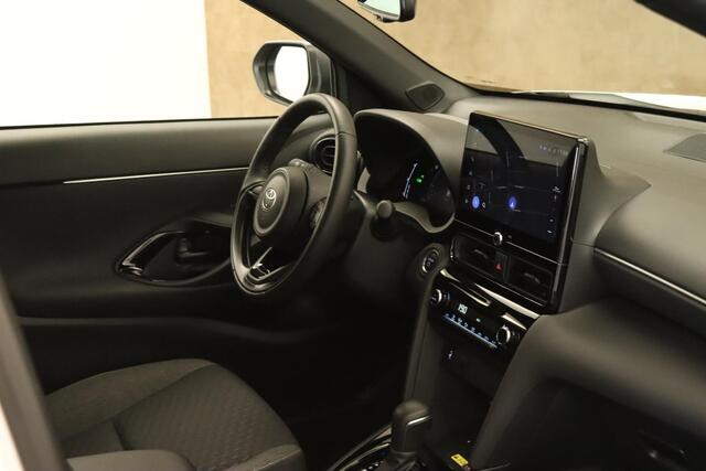 Toyota YARIS Cross 1.5 Hybrid 130 Dynamic - CLIMATE CONTROL - APPLE CARPLAY/ANDROID AUTO - ACHTERUITRIJCAMERA - CRUISE CONTROL ADAPTIEF - DRAADLOZE TELEFOONLADER - VOORSTOELEN VERWARMD - STUURVERWARMING - KEYLESS ENTRY/START - EXTRA GETINT GLAS