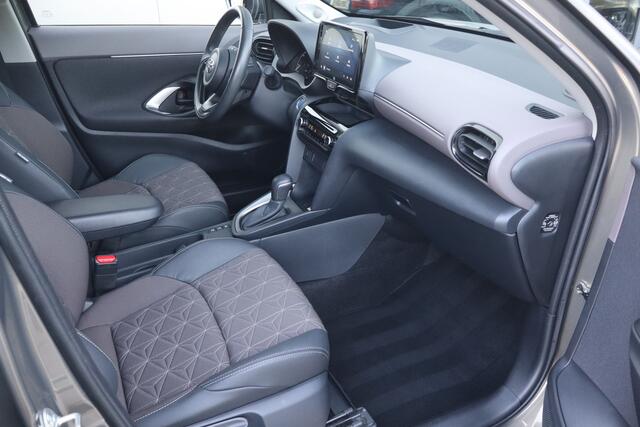 Toyota YARIS Cross 1.5 Hybrid Executive - NL- Auto!! HUD I Camera I Dode Hoek