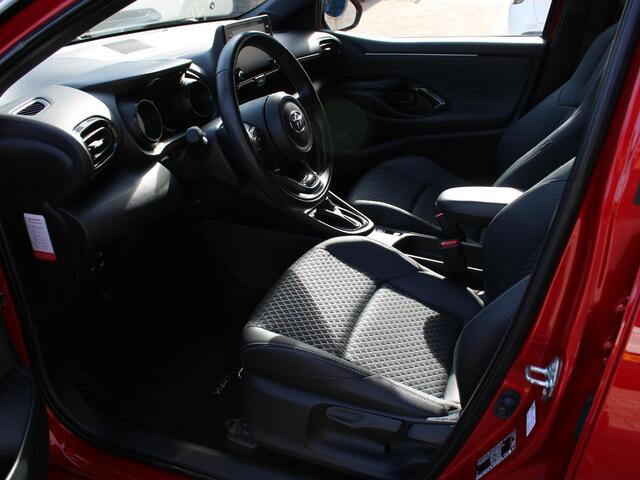 Toyota YARIS 1.5 Hybrid Executive | KEYLESS ENTRY | STOELVERWARMING | APPLE CARPLAY / ANDROID AUTO |