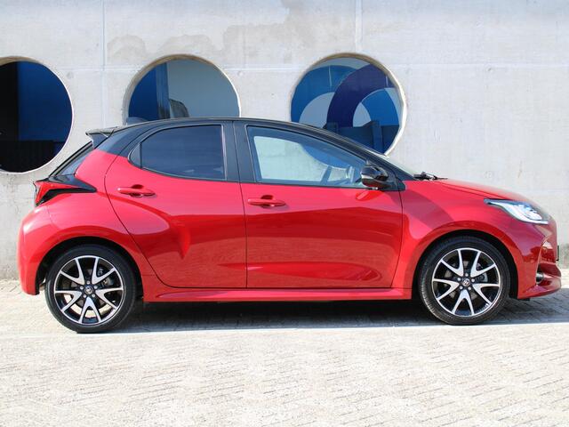 Toyota YARIS 1.5 Hybrid Executive | KEYLESS ENTRY | STOELVERWARMING | APPLE CARPLAY / ANDROID AUTO |