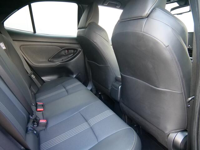 Toyota YARIS Cross 1.5 Hybrid Adventure 116 Pk Automaat Navi / DAB / Apple Carplay / Camera / Stoelverwarming